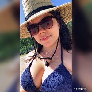 Meet your Posher, Leticia